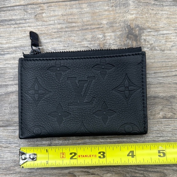 Louis Vuitton Men’s Zip Coin Card Holder - Picture 3 of 5